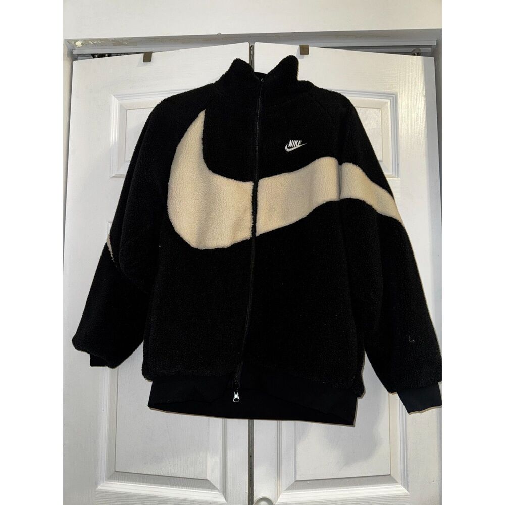 Nike Men's Big Swoosh Reversible Boa Jacket - Picture 2 of 8